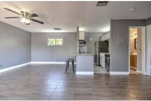 32 Crossings Circle, Boynton Beach, FL 33435 - MLS#R11145628