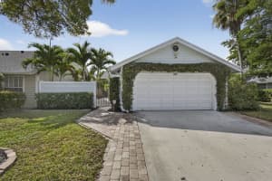 381 Park Forest Way, Wellington, FL 33414 - MLS#R11145630