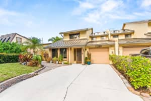 1075 Raintree Lane, Palm Beach Gardens, FL 33410 - MLS#R11145670