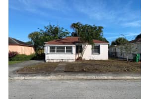 756 W 1st Street, Riviera Beach, FL 33404 - MLS#R11145675