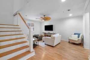 375 E Mallory Circle, Delray Beach, FL 33483 - MLS#R11145696