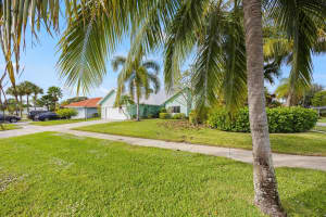 45 Birch Place, Tequesta