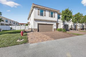 1011 Willow Place, Riviera Beach, FL 33410 - MLS#R11145820