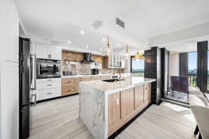 2427 Presidential Way 802, West Palm Beach, FL 33401 - MLS#R11145837