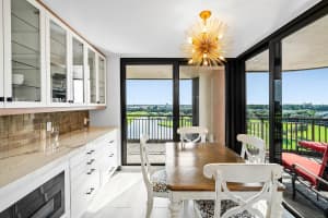 2427 Presidential Way 802, West Palm Beach, FL 33401 - MLS#R11145837