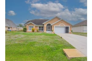 992 Seneca Avenue, Sebastian, FL 32958 - MLS#R11145861