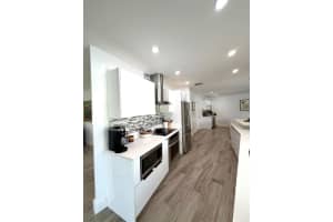 100 SW 11th Avenue, Boca Raton, FL 33486 - MLS#R11145893