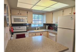 2920 Crosley Drive E B, West Palm Beach, FL 33415 - MLS#R11145896