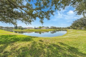 996 E 13th Square, Vero Beach, FL 32960 - MLS#R11145950