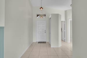 996 E 13th Square, Vero Beach, FL 32960 - MLS#R11145950