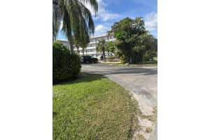 4311 Crystal Lake Drive 119, Deerfield Beach 4311 Crystal Lake Drive 119, Deerfield Beach