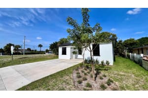 1580 32nd Street, Riviera Beach, FL 33404 - MLS#R11146045