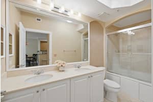 4 Renaissance Way, Boynton Beach, FL 33426 - MLS#R11146066