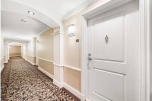 403 Sapodilla Avenue 302, West Palm Beach, FL 33401 - MLS#R11146176