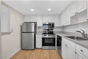 51 Flanders B, Delray Beach, FL 33484 - MLS#R11146183