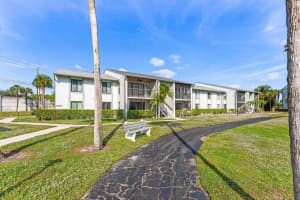 1006 Green Pine Boulevard, West Palm Beach, FL 33409 - MLS#R11146196