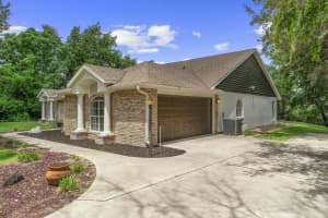 2120 Lakebreeze Way, Deltona, FL 32738 - Off Market