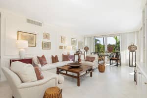 429 Australian Avenue 110, Palm Beach, FL 33480 Sold 01/16/26