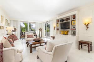 429 Australian Avenue 110, Palm Beach, FL 33480 Sold 01/16/26