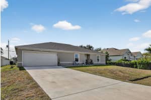 644 SW Hoffenberg Avenue, Port Saint Lucie, FL 34953 - MLS#R11146298