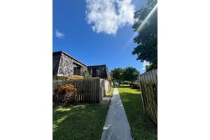 61 Lake Arbor Drive, Palm Springs, FL 33461 - MLS#R11146329