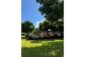 61 Lake Arbor Drive, Palm Springs, FL 33461 - MLS#R11146329