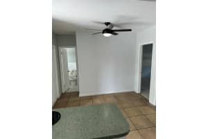 2285 NE 172nd Street 4, North Miami Beach, FL 33160 - MLS#R11146332