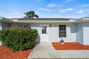 433 SE Seahouse Drive, Port Saint Lucie, FL 34983 - MLS#R11146360