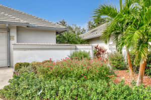 201 Orange Tree Drive, Atlantis, FL 33462 - MLS#R11146370