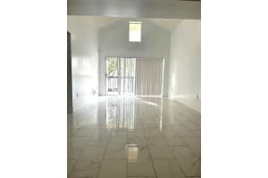 6296 Nw 186th St Street Nw 210, Hialeah