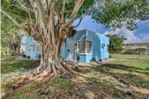 3000 Broadway 3, West Palm Beach, FL 33407 - MLS#R11146376