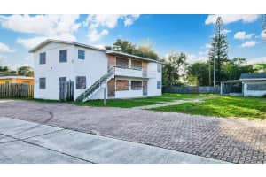 124/122 Sw 8th Avenue Delray Beach, FL 33444 - Off Market