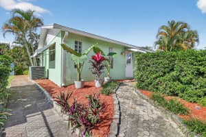 235 Guava Avenue, West Palm Beach, FL 33413 - MLS#R11146436