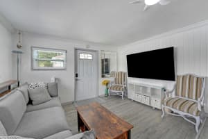 1215 18th Avenue N, Lake Worth Beach, FL 33460 - MLS#R11146465