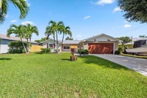 8153 Carlton Street, Hobe Sound, FL 33455 - MLS#R11146534
