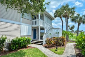 318 NE Golfview Circle, Stuart, FL 34996 - MLS#R11146650