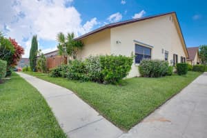 484 Springdale Circle, Palm Springs, FL 33461 - MLS#R11146656