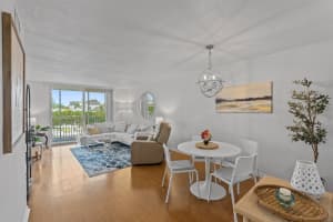 750 Spanish River Boulevard, Boca Raton, FL 33431 - MLS#R11146731