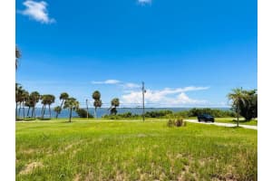 1811 Indian River Drive, Fort Pierce, FL 34950 - MLS#R11146832