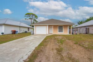 426 15th Lane SW, Vero Beach, FL 32962 - MLS#R11146943