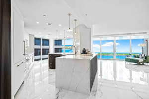 525 Flagler Drive, West Palm Beach, FL 33401 - MLS#R11147026