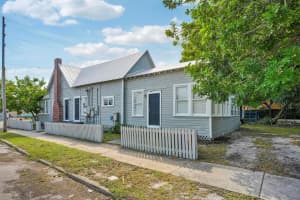 301 S 7th S Street, Fort Pierce, FL 34950 - MLS#R11147030