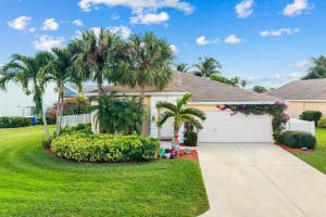 4668 SE Winter Haven Court, Stuart, FL 34997 - MLS#R11147041