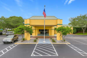 910 Suemac Road, Jacksonville, FL 32254 - MLS#R11147043