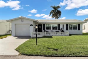 1013 SW 16th Street, Boynton Beach, FL 33426 - MLS#R11147083