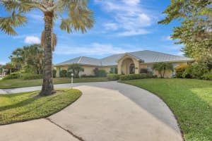 1345 Spanish Lace Lane, Vero Beach, FL 32963 - MLS#R11147108