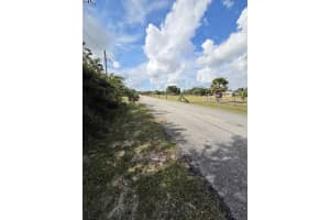 19542 Green Grove Court, Loxahatchee, FL 33470 Sold 03/06/26