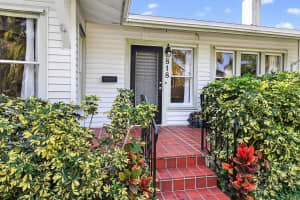 818 Claremore Drive, West Palm Beach, FL 33401 - MLS#R11147155