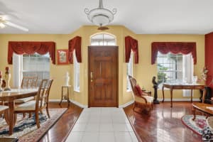 601 NW Riverside Drive, Port Saint Lucie, FL 34983 - MLS#R11147198