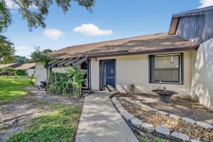 117 Via De Casas Norte Boynton Beach, FL 33426 - Off Market